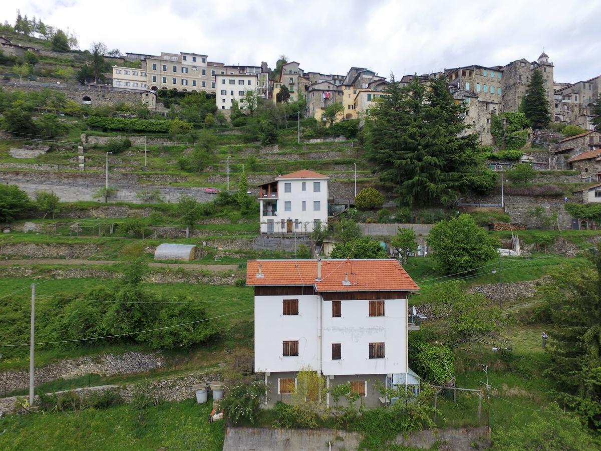 Willa Casa Vacanze Da Oscar Triora Zewnętrze zdjęcie