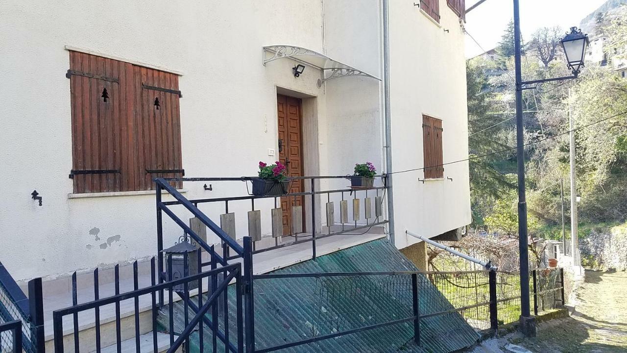 Willa Casa Vacanze Da Oscar Triora Zewnętrze zdjęcie